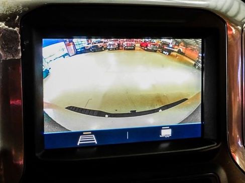 Used 2021 Chevrolet Silverado 2500 Custom w/ Custom Value Package image 20