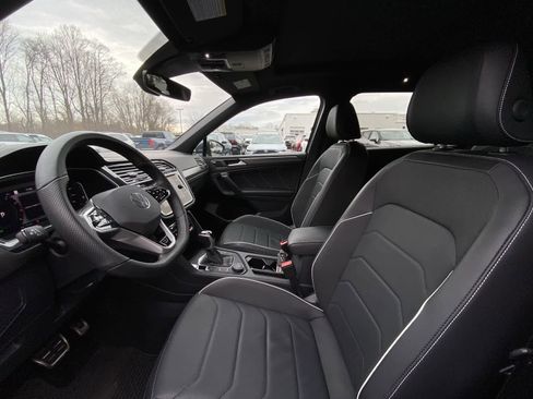 Used 2024 Volkswagen Tiguan SEL R-Line AWD/4WD image 18