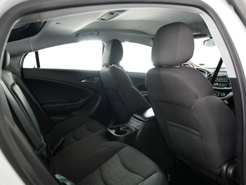 Used 2018 Chevrolet Volt LT FWD image 38