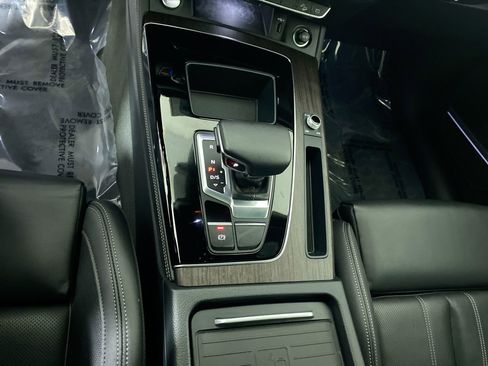 Used 2023 Audi Q5 2.0T Prestige w/ Prestige Package image 16