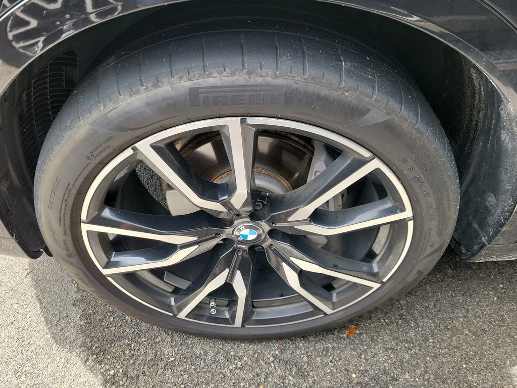 Used 2019 BMW X7 xDrive40i w/ Premium Package AWD/4WD image 5