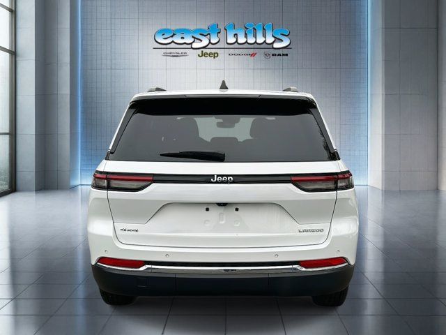 Certified 2024 Jeep Grand Cherokee Laredo X AWD/4WD image 4