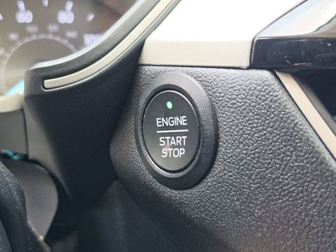 Used 2021 Ford Escape SE w/ SE Sport Appearance Package FWD image 31