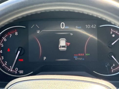 Used 2024 Toyota RAV4 Adventure image 19