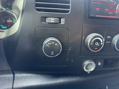 Used 2010 Chevrolet Silverado 1500 LT AWD/4WD image 16