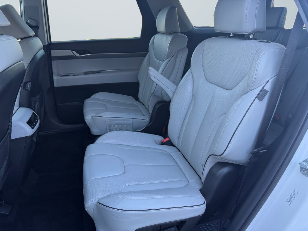 Used 2024 Hyundai Palisade SEL FWD image 13