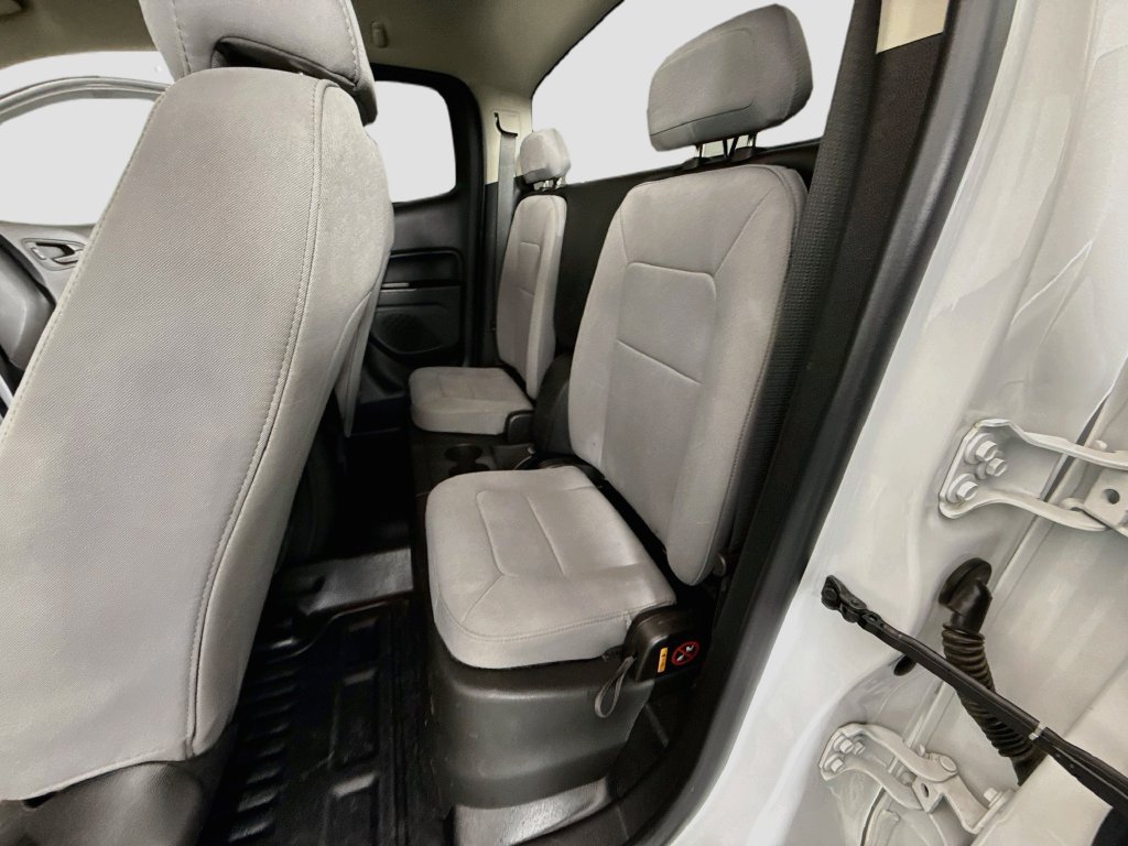Used 2020 Chevrolet Colorado W/T RWD image 21
