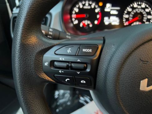 Used 2022 Kia Rio LX image 25