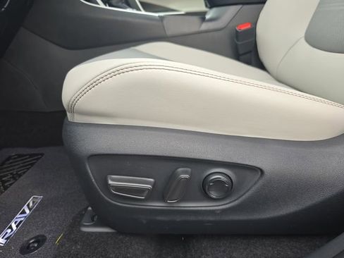 New 2025 Toyota RAV4 Limited image 29