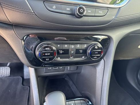 Used 2022 Buick Encore GX Select image 23