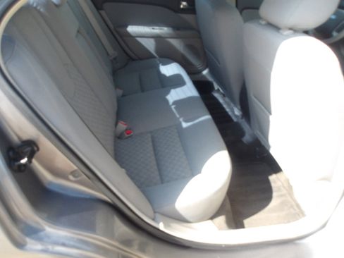 Used 2012 Ford Fusion SE image 8