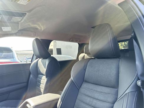 New 2025 Mitsubishi Outlander SE image 17