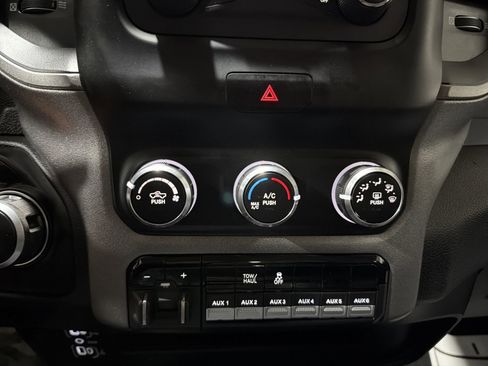 Used 2020 RAM 2500 Tradesman w/ Chrome Appearance Group image 22