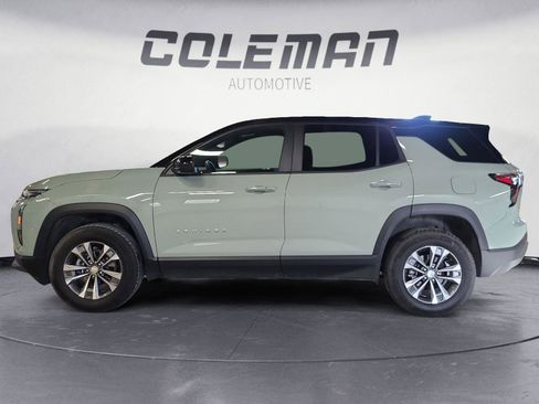 Used 2025 Chevrolet Equinox LT image 2