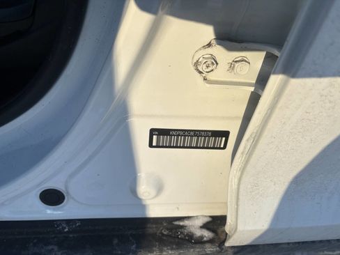 Used 2014 Kia Sportage LX image 11