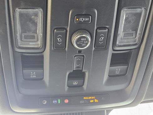 Used 2024 GMC Yukon XL AT4 w/ AT4 Premium Package image 31