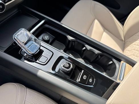 New 2026 Volvo XC60 T8 Plus w/ Climate Package AWD/4WD image 13