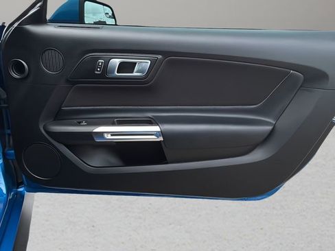 Used 2020 Ford Mustang GT w/ Equipment Group 301A image 9