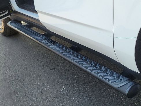 Used 2021 Chevrolet Suburban Z71 image 34