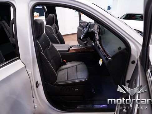 Used 2022 Cadillac Escalade Premium Luxury image 30