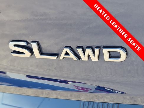 Used 2025 Nissan Rogue SL AWD/4WD image 8