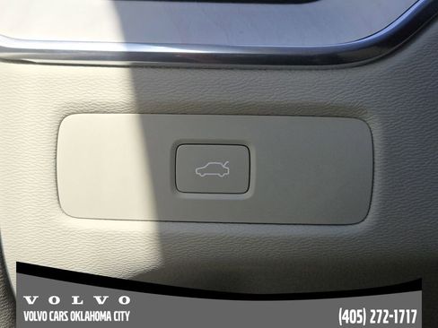 New 2026 Volvo XC60 B5 Ultra w/ Protection Package Premier AWD/4WD image 21