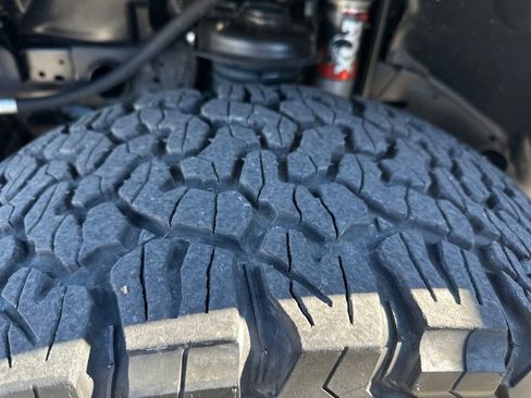 Used 2021 Jeep Gladiator Overland w/ Popular Equipment Package image 15