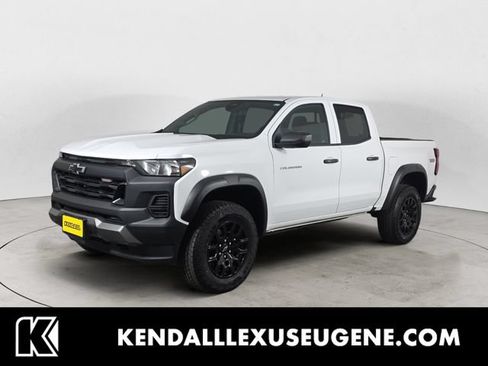 Used 2024 Chevrolet Colorado Trail Boss w/ Advanced Trailering Package AWD/4WD image 1
