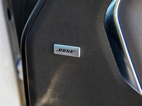 Used 2024 Chevrolet Tahoe LT w/ Luxury Package image 20