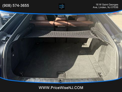 Used 2021 BMW X6 M50i w/ Executive Package image 28