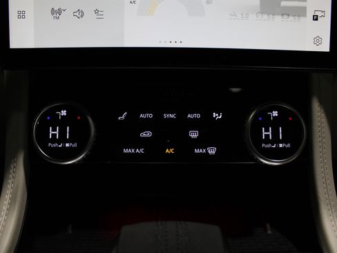 Used 2022 Jaguar F-PACE S image 23