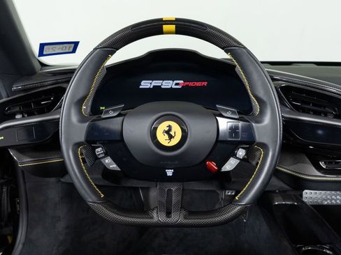 Used 2022 Ferrari SF90 Spider image 34