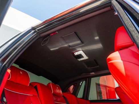 Used 2021 Rolls-Royce Phantom Sedan RWD image 61