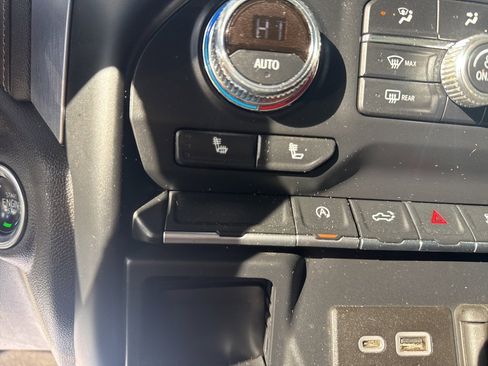 Used 2020 GMC Sierra 1500 Elevation w/ Elevation Value Package image 31