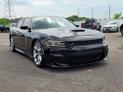 Used 2019 Dodge Charger R/T w/ Blacktop Package RWD image 8