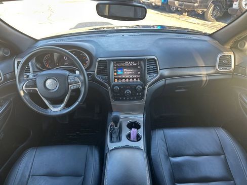 Used 2017 Jeep Grand Cherokee Limited image 17