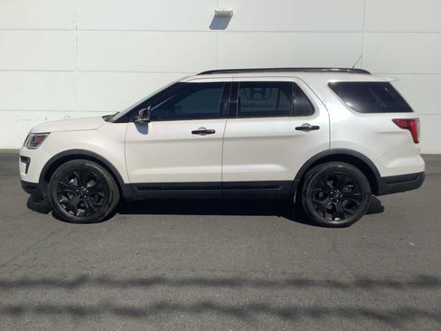 Used 2019 Ford Explorer Sport w/ Equipment Group 401A AWD/4WD image 2