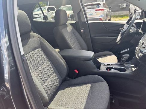 Used 2022 Chevrolet Equinox LT image 45