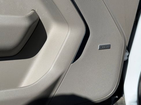 Used 2022 GMC Yukon SLT image 24