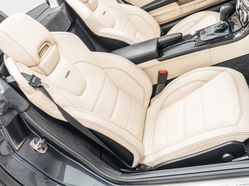 Used 2015 Mercedes-Benz SLK 55 AMG image 25
