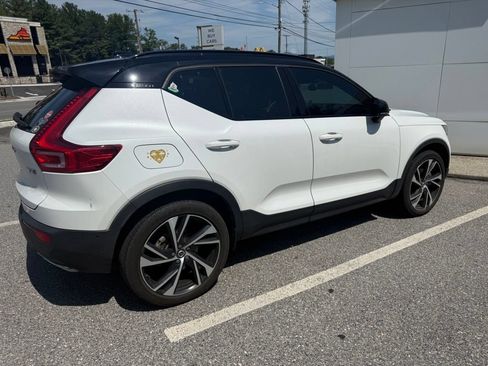 Used 2019 Volvo XC40 T5 R-Design AWD/4WD image 3