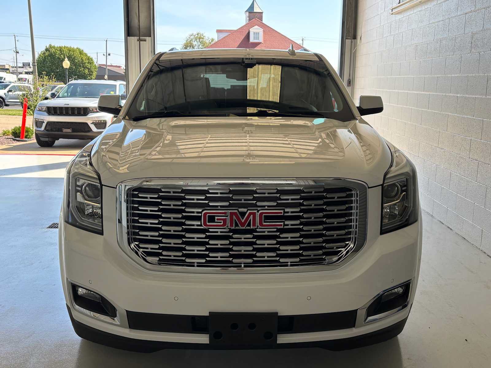 Used 2019 GMC Yukon Denali w/ Denali Ultimate Package AWD/4WD image 10