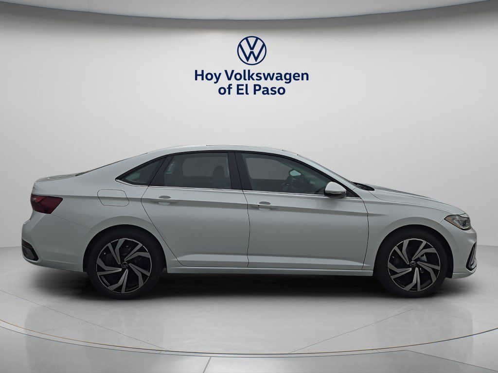 Certified 2026 Volkswagen Jetta SEL FWD image 2