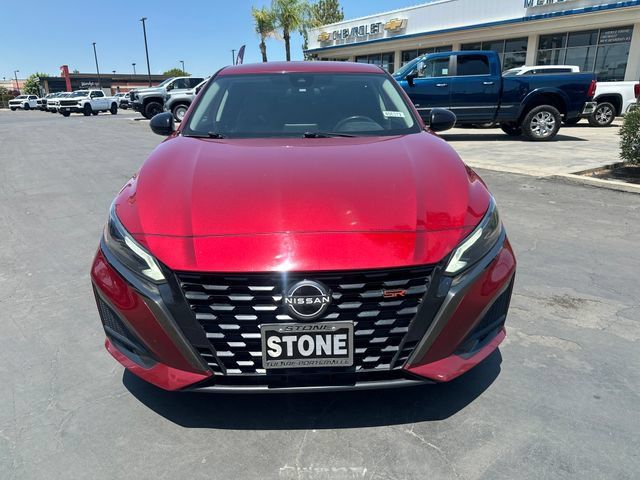 Used 2023 Nissan Altima 2.5 SR FWD image 2