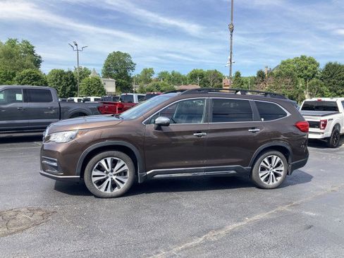 Used 2019 Subaru Ascent Touring w/ Popular Package #3 AWD/4WD image 4