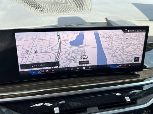 Used 2024 BMW X5 xDrive50e image 13