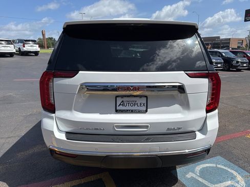 Used 2023 GMC Yukon SLT image 7