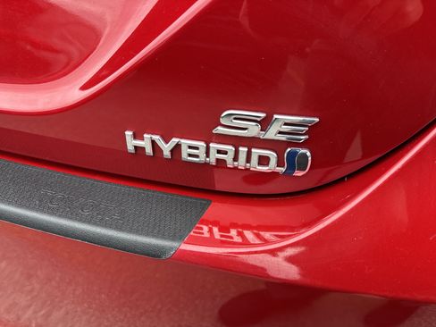 Used 2023 Toyota Camry SE image 8