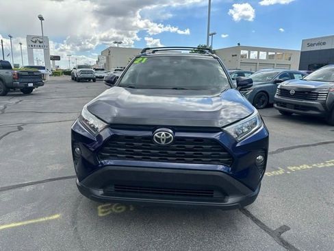 Used 2021 Toyota RAV4 XLE AWD/4WD image 3