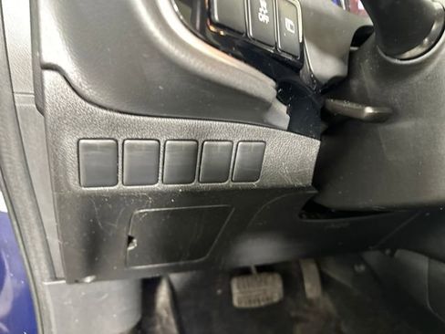 Used 2018 Mitsubishi Outlander LE image 19